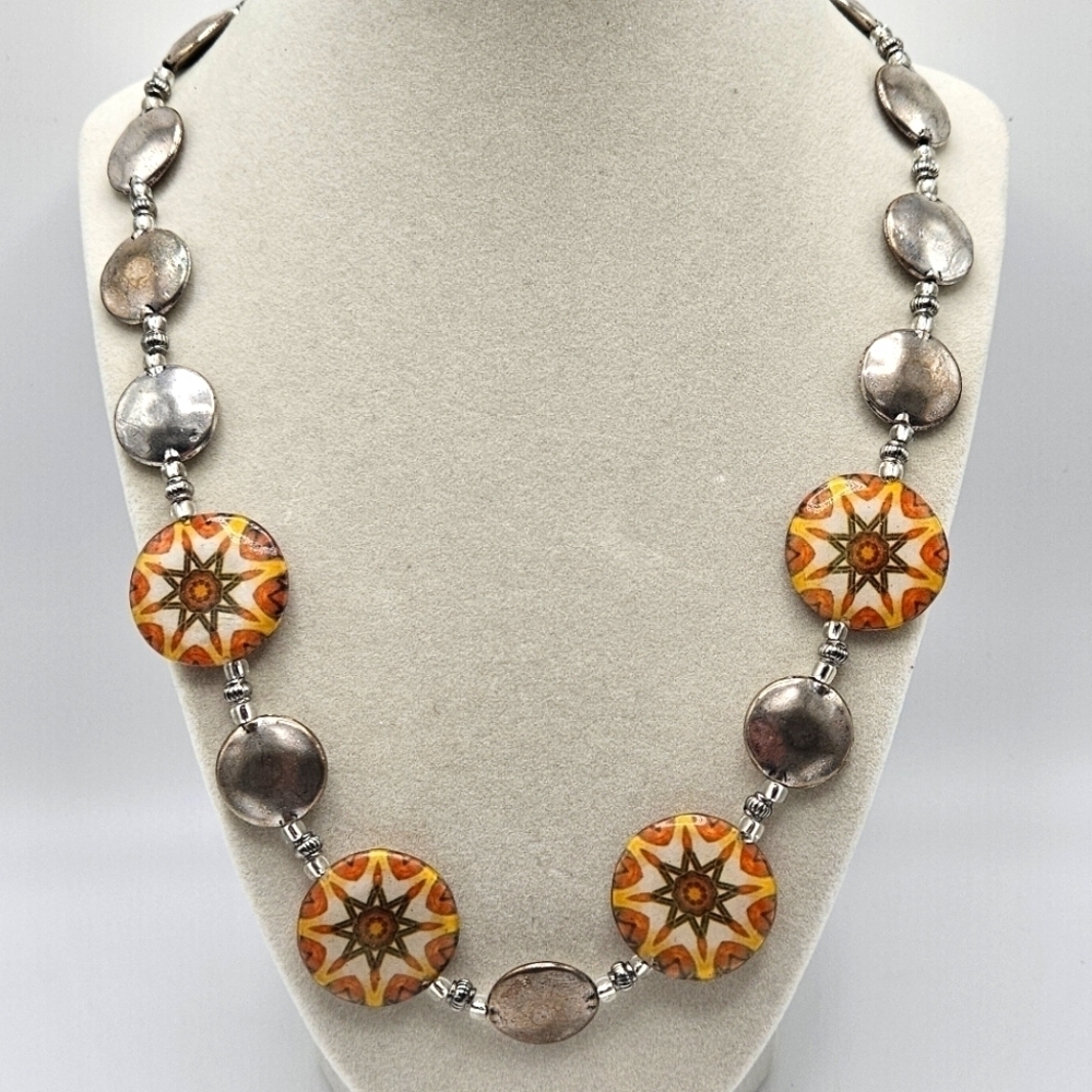 VINTAGE Mandala Silver Tone Disk Beaded Boho Style Necklace